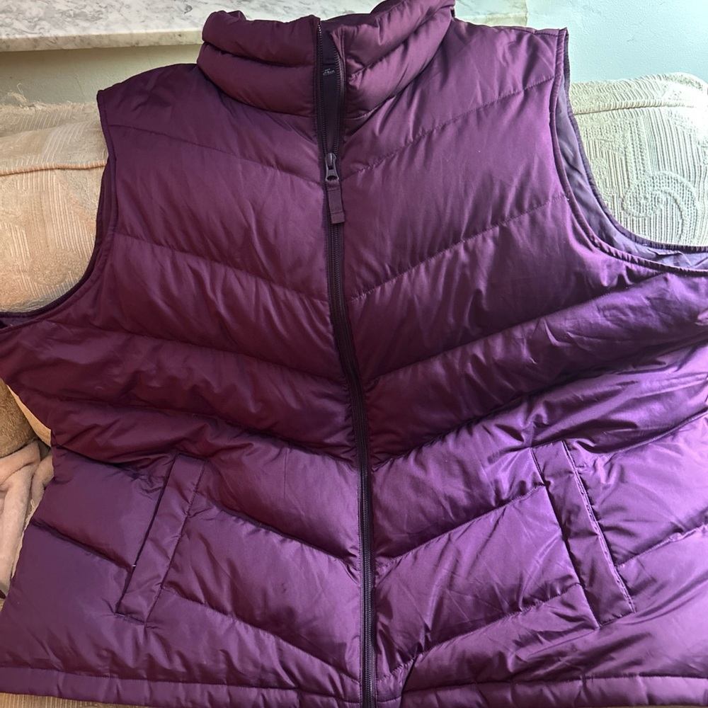 Lands' End Quilted Puffer Vest in Plum